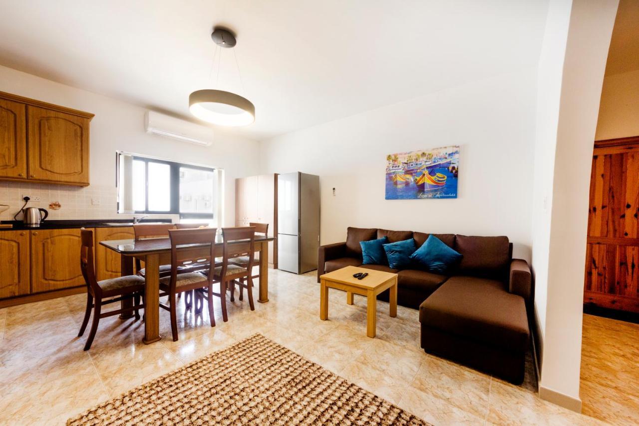 Central 3 Bedroom Entire Apartment Msida Luaran gambar